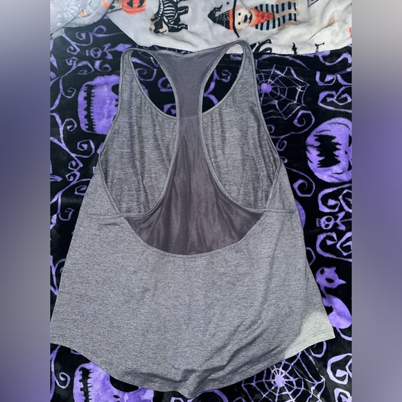 Under Armour Razorback Tank Top - Picture 2 of 4